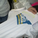 Een T-shirt bedrukt met een transfer.
